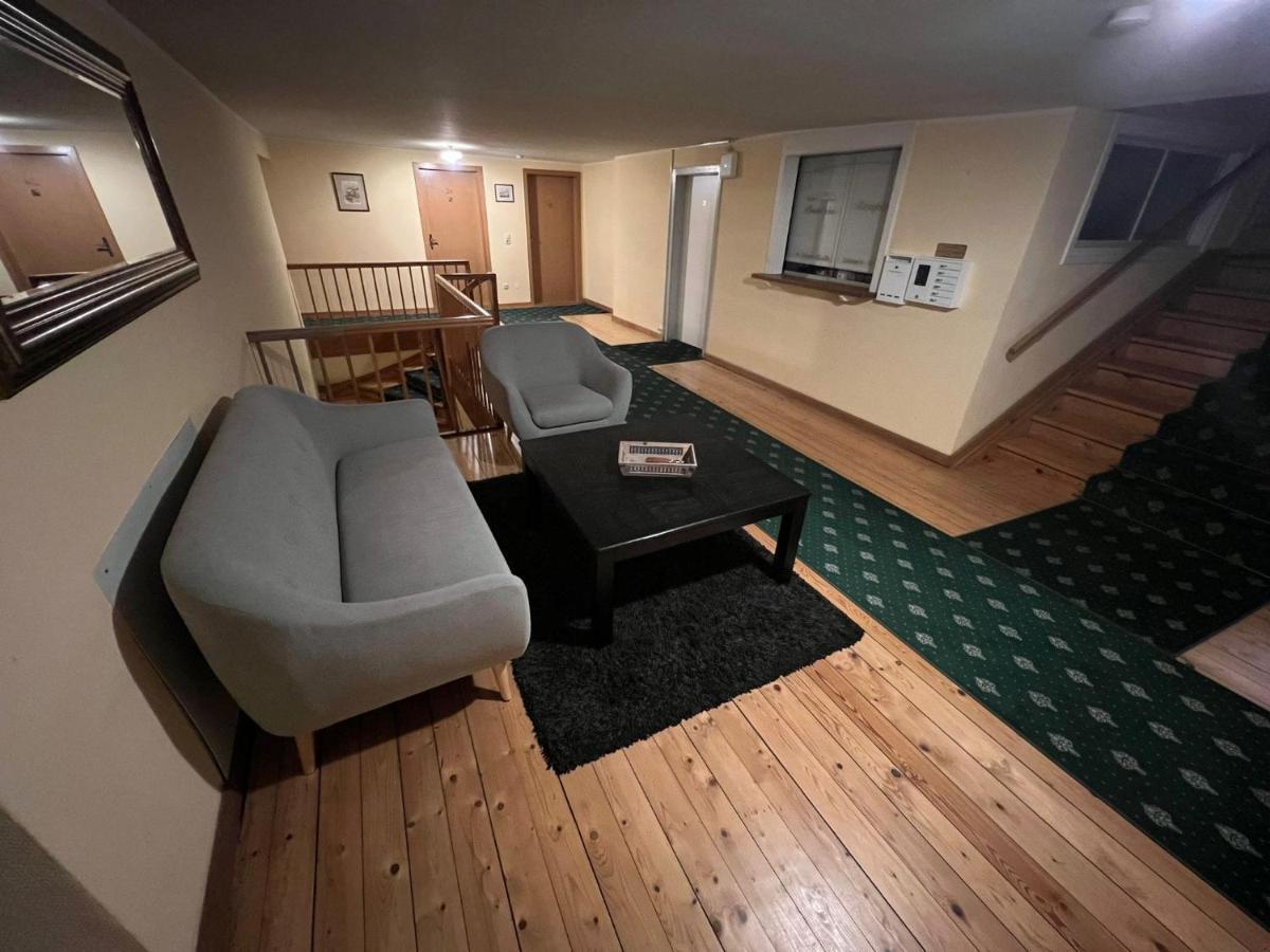Hotel-Gasthof Postbraeu Dingolfing Zewnętrze zdjęcie
