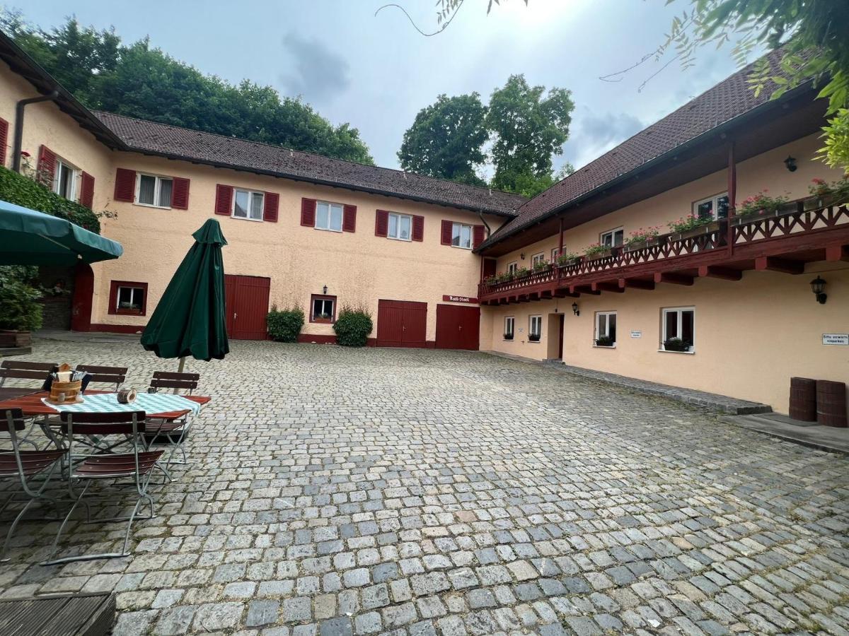 Hotel-Gasthof Postbraeu Dingolfing Zewnętrze zdjęcie