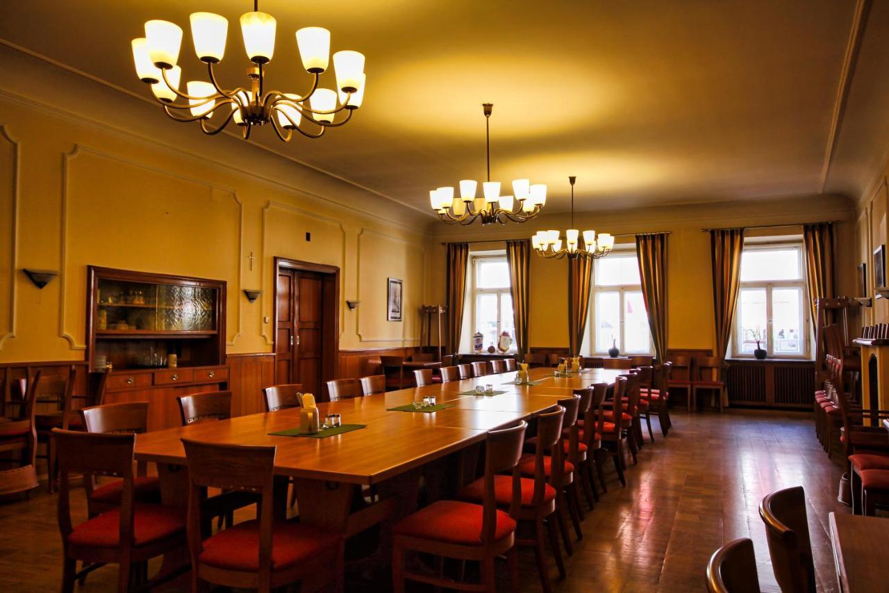 Hotel-Gasthof Postbraeu Dingolfing Zewnętrze zdjęcie