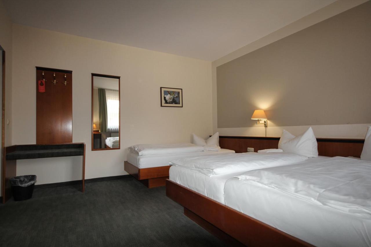Hotel-Gasthof Postbraeu Dingolfing Zewnętrze zdjęcie